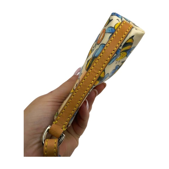 Dooney & Bourke Vintage Bee Print Mini Handbag Rainbow Zipper Pink Heart Charm - Picture 4 of 13